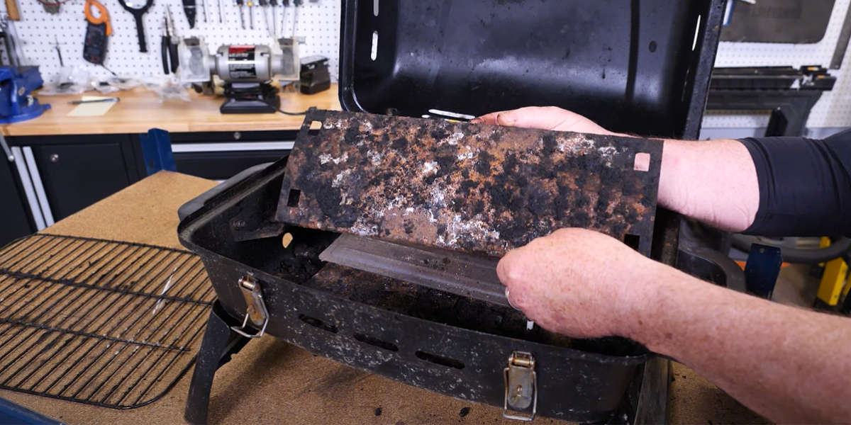 Clean Your Portable Gas Grill: Inspect the Baffle